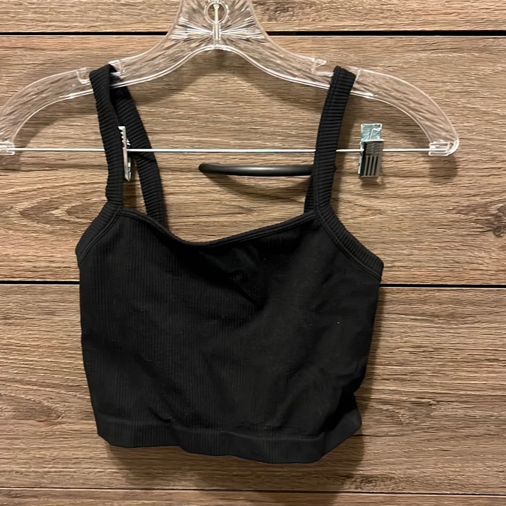 Black stretchy tank top